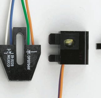 Sensore ottico a riflessione Optek OPB702, uscita Fototransistor, montaggio Montaggio con foro passante